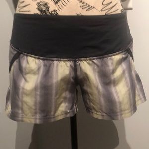 Lululemon shorts size 6